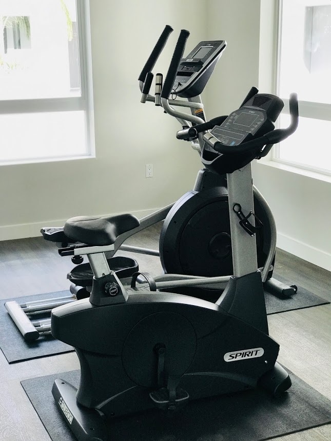 Building Photo - 14333 Roscoe Blvd