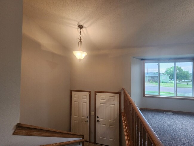 Building Photo - 821 S Whitewood Ave