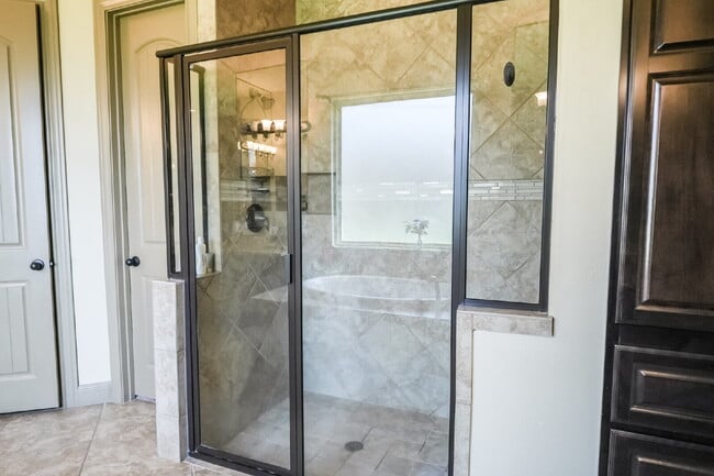 Building Photo - 5919 Dewdrop Ln