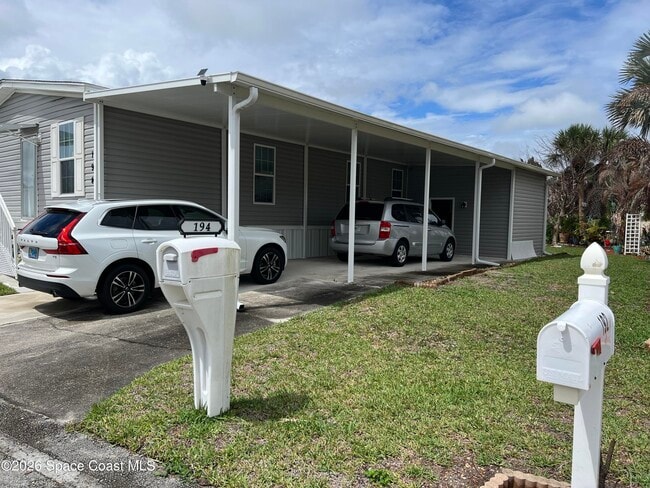 Building Photo - 194 Holiday Park Blvd NE