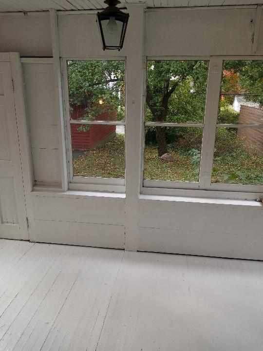 Very bright sun porch enclosed - 3520 Ingleside Rd