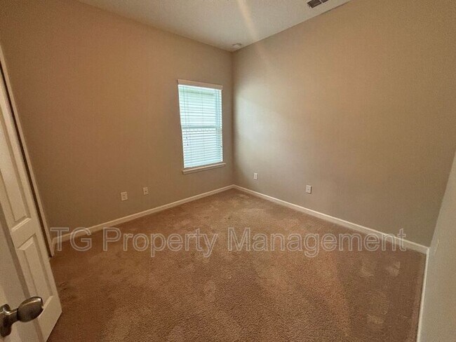 Building Photo - 99 Athens Dr