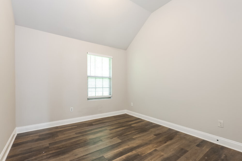 Building Photo - 11040 Southwood Dr