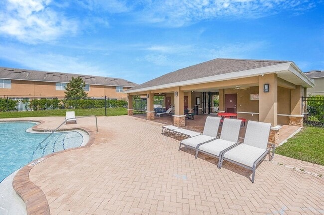 Building Photo - 6705 Holly Heath Dr