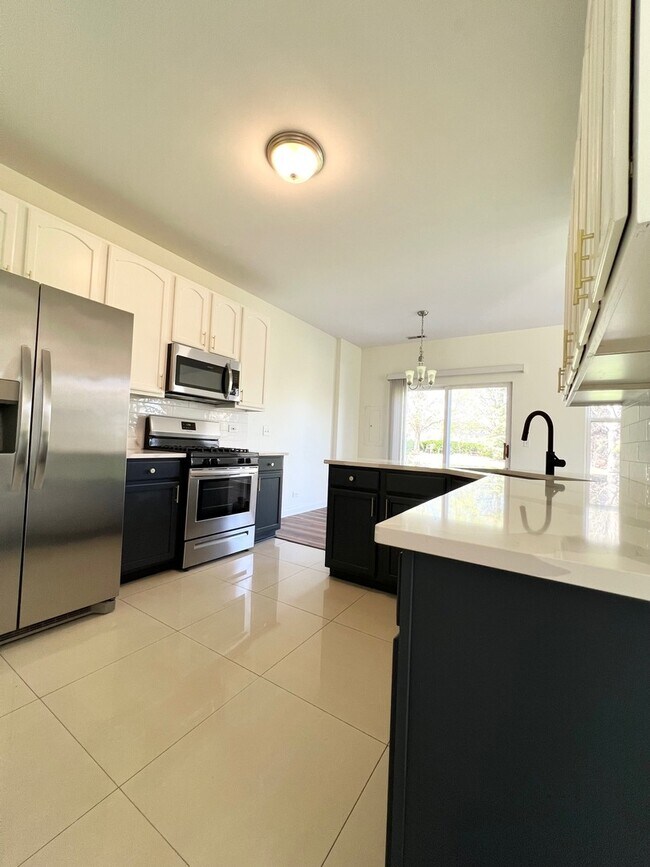 Building Photo - 601 Blackstone Ct