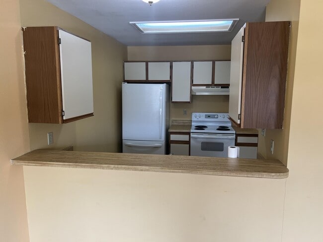 Building Photo - 870 London Green Way