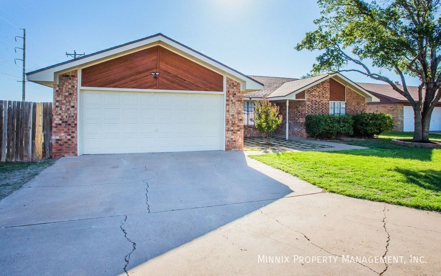 Building Photo - 3401 Essex Ave