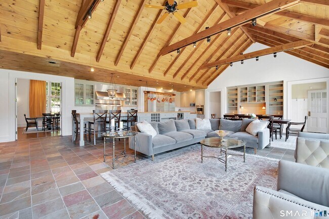 Building Photo - 55 Bishop Ln