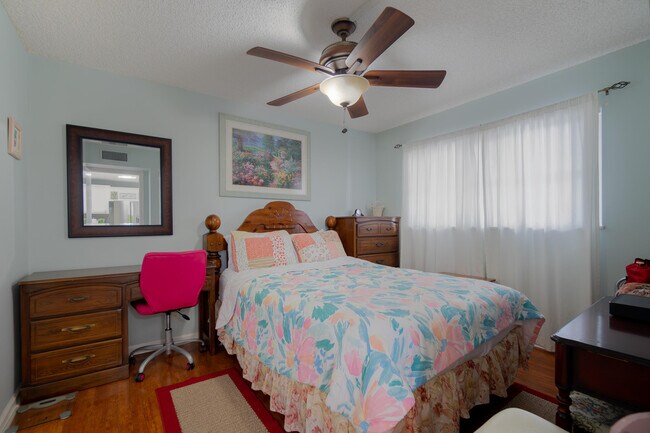 Building Photo - 2008 S Federal Hwy