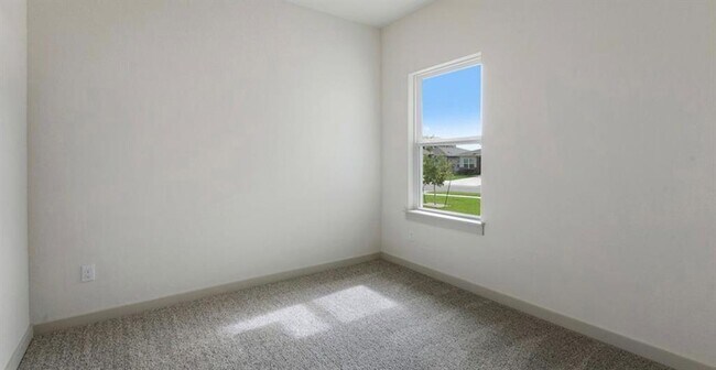 Building Photo - 2100 Daleside Ln