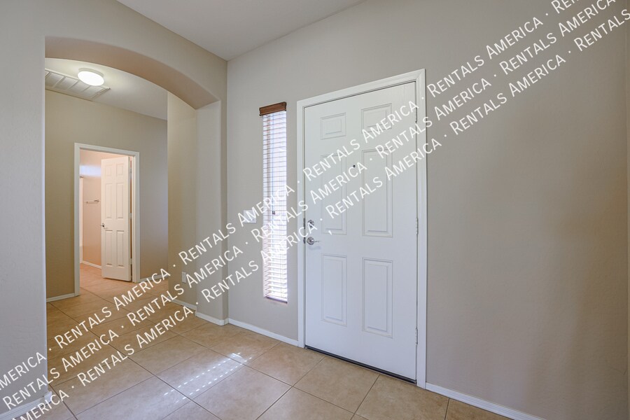 Building Photo - 2954 E Coconino Dr