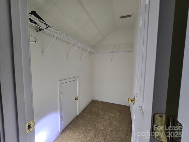 Building Photo - 639 Fawnborough Ct