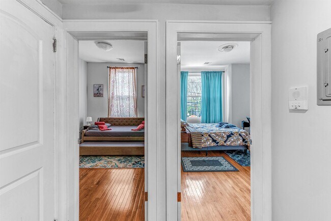 Building Photo - 5218 Park Ave