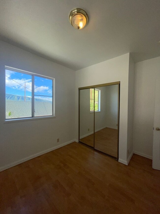 Building Photo - Single Family 4 Bedroom