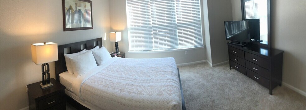 Building Photo - 8550 Nb Interstate 77 St