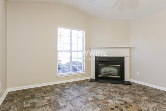 Building Photo - 5862 Waggoner Ct