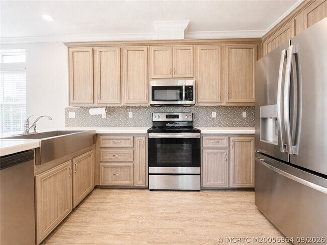 Building Photo - 252 NE Ebbtide Way