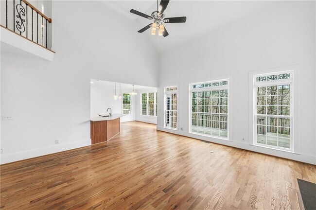 Building Photo - 125 River N Cir