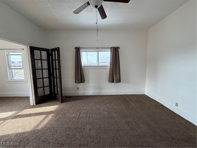 Building Photo - 317 12th St NE