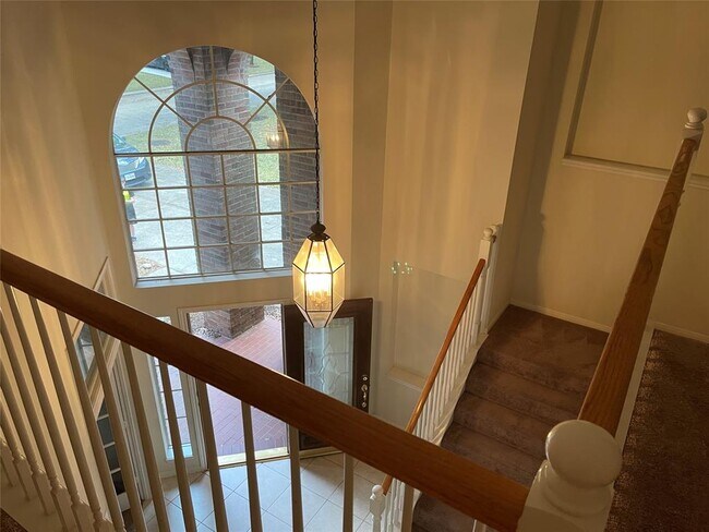 Building Photo - 9410 Creek Vine Dr