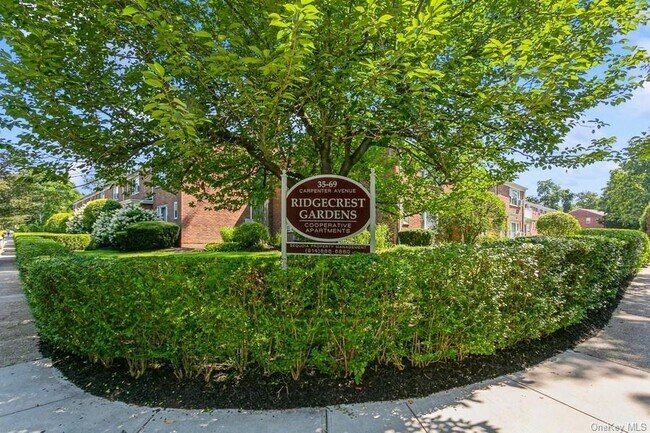 Building Photo - 45 Carpenter Ave