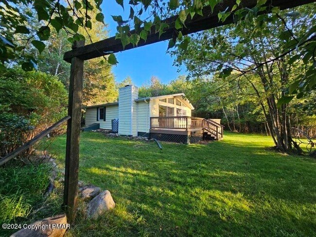 Building Photo - 4153 Sylvan Ln
