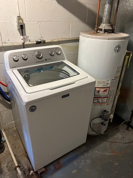 Washer - 406 Hickory Cir