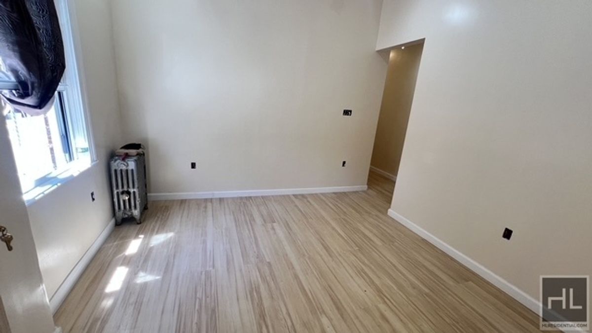 Building Photo - 586 EAST 54 STREET