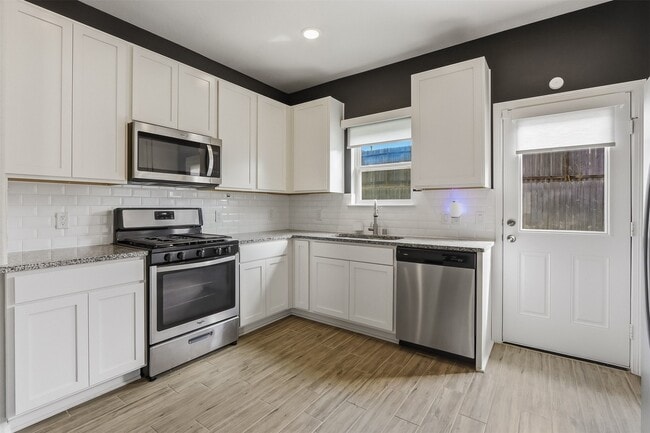 Building Photo - 25722 Hickory Pecan Trl