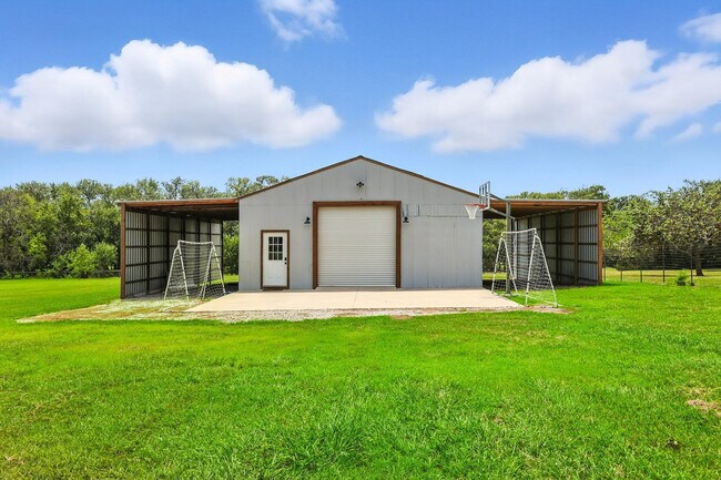 Building Photo - 2368 Co Rd 852