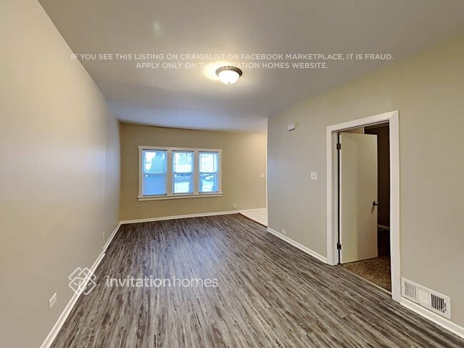 Building Photo - 7611 W Fullerton Ave