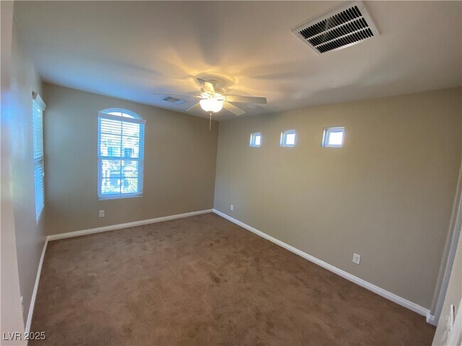 Building Photo - 10273 Headrick Dr