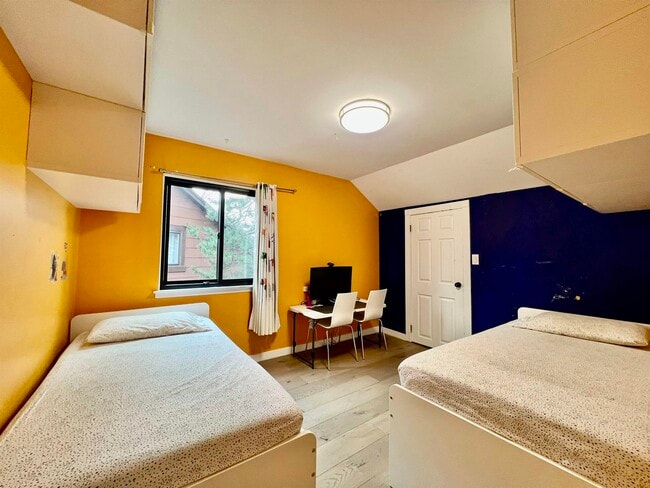 Building Photo - 195 Sandcastle Key