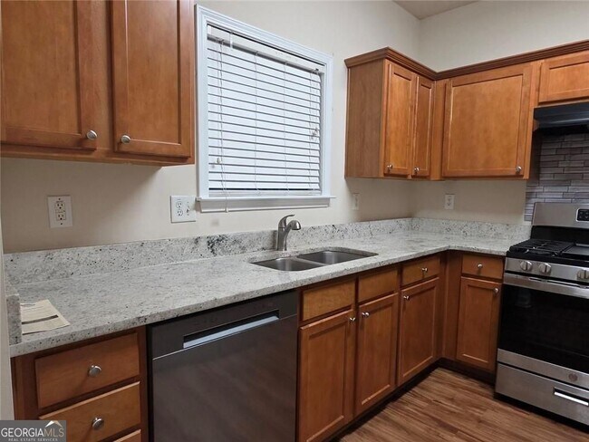 Building Photo - 1693 Southgate Mill Dr