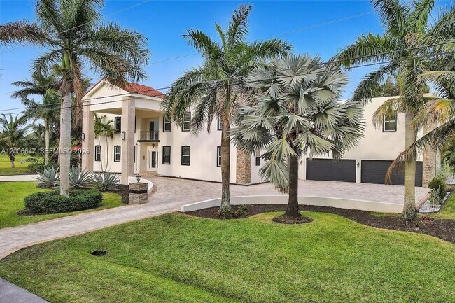 Building Photo - 1430 NW 114th Ave