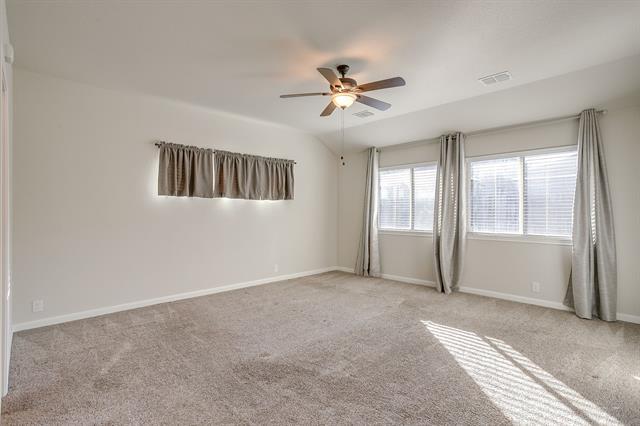 Building Photo - 817 Woodmark Dr