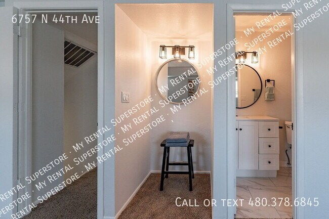 Building Photo - 6757 N 44th Ave