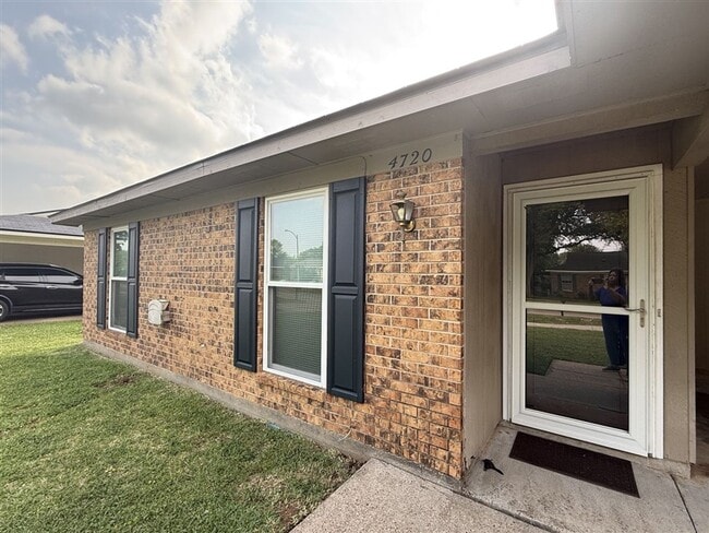 Building Photo - Recently updated in 2026 - Lovely 3 bedroom 2 bath home for lease in south Bossier City LA 71112