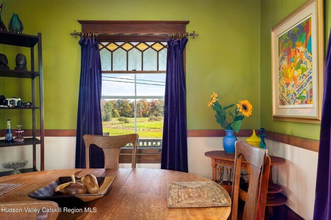 Building Photo - 703 Church Ave