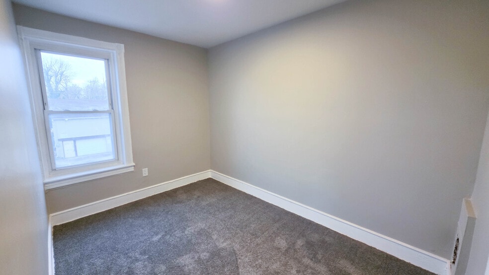 Building Photo - 1112 Elmwood Ave