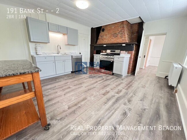 Building Photo - 191 Bank St