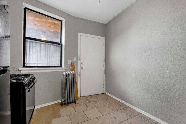 Building Photo - 6225 S Dorchester Ave