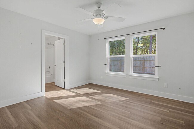 Building Photo - 5230 Richburg St