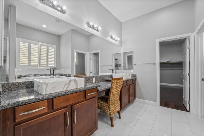 Building Photo - Single Story with a  Covered Spa, Cover Pa...