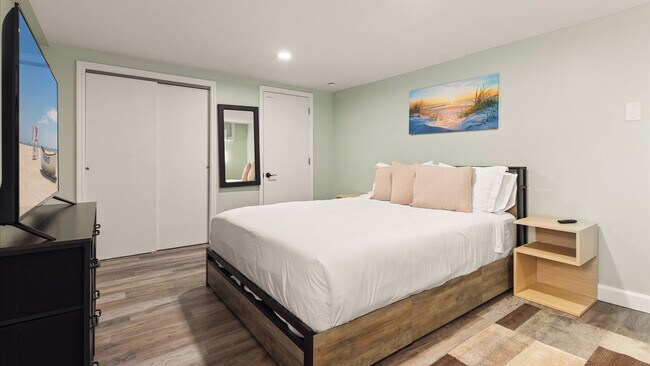 Building Photo - 27 S Oakland Ave