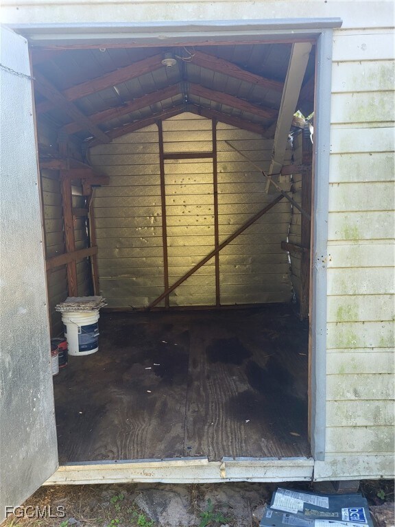 Building Photo - 2027 Maravilla Cir