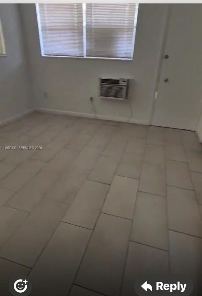 Building Photo - 285 NE 191st St