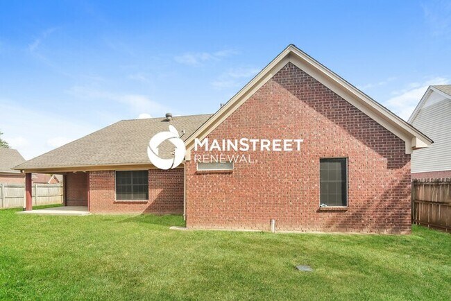 Building Photo - 4 Bedroom Pet-Friendly Home in OLIVE BRANCH, MS with Main Street Renewal