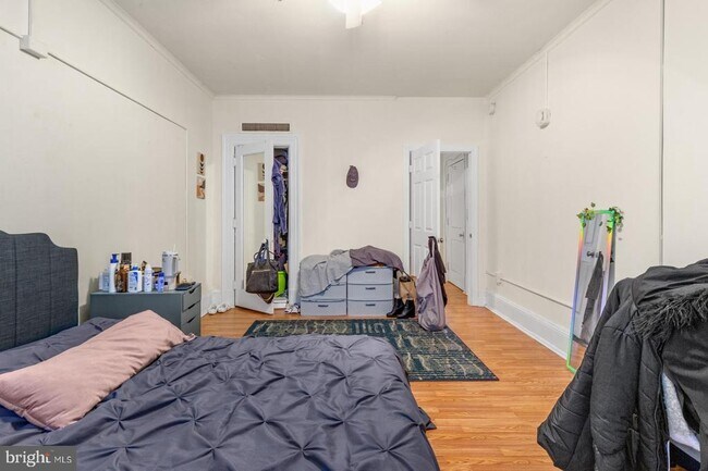 Building Photo - 1324 Locust St