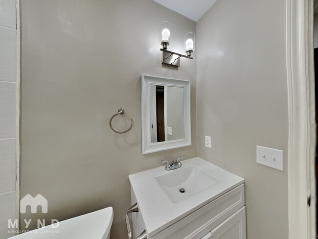 Building Photo - 1401 Cardinal Dr